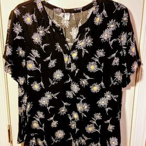 Old Navy Flutter Sleeve Floral Top NWT